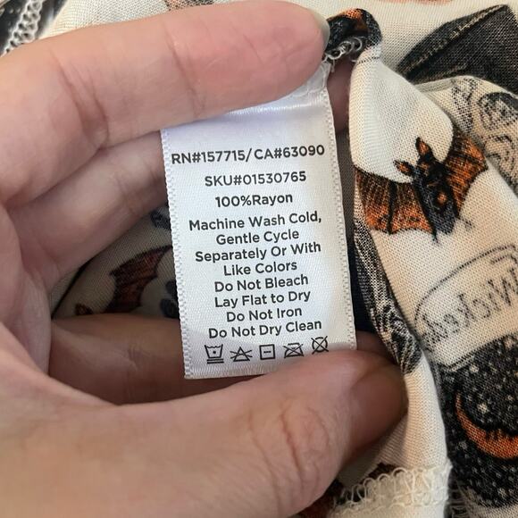 Spirit Halloween Creature Of The Night Button Down Shirt Large Tied Skull Cat - Picture 8 of 8